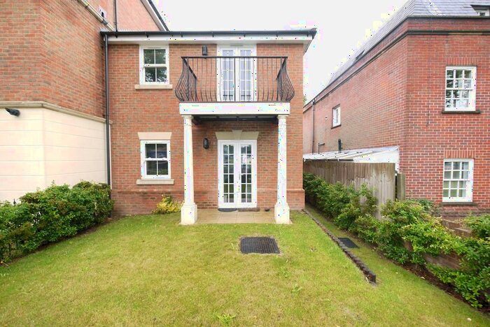 2 Bedroom End Of Terrace House To Rent In Kensington Place, Brentwood, Essex, CM15