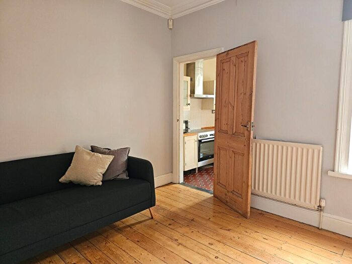 4 Bedroom Semi-Detached House To Rent In Statham Street, Derby, Derbyshire, DE22
