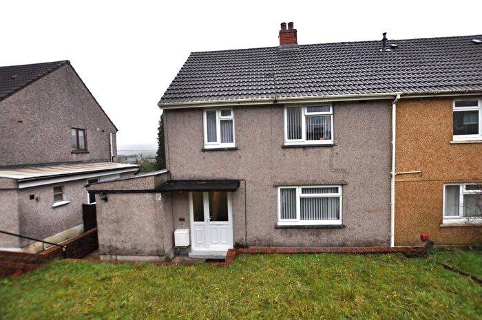 3 Bedroom Semi-Detached House For Sale In Heol Llethryd, Pontyberem, Llanelli, SA15
