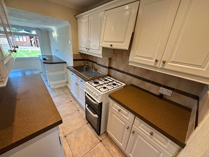 3 Bedroom Semi-Detached House To Rent In Eddy Close, Romford, RM7