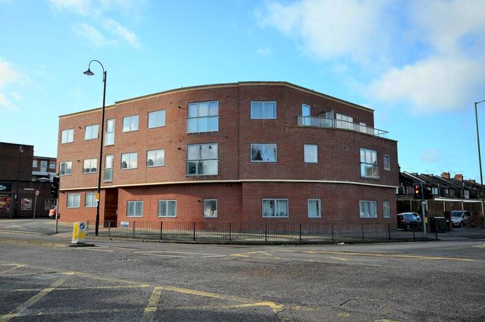 2 Bedroom Flat To Rent In Verulam Court, St. Albans Road, Watford, WD24