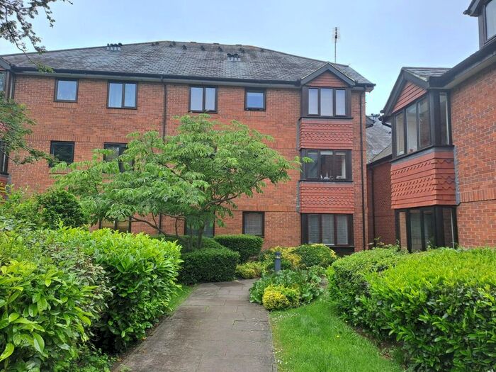 1 Bedroom Flat To Rent In Peakes Place, Granville Road, St. Albans, AL1