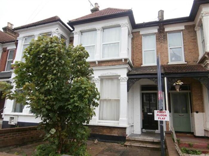 Studio To Rent In Hastings Road, Southend On Sea, SS1