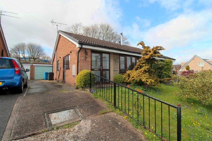 2 Bedroom Bungalow To Rent In Grassington Way, Chapeltown, Sheffield, South Yorkshire, S35