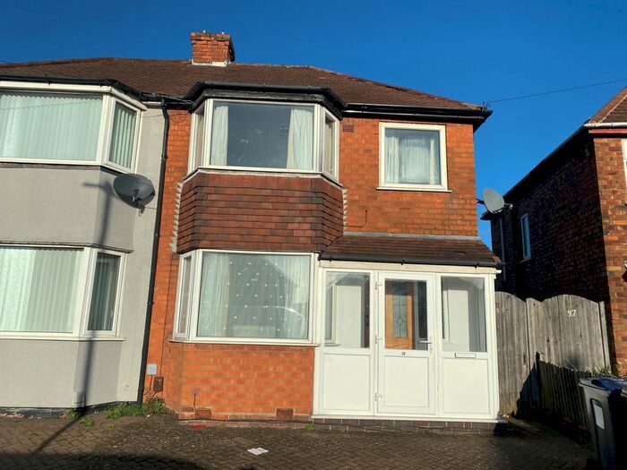 3 Bedroom Semi-Detached House To Rent In Aldershaw Road, South Yardley, Birmingham B26
