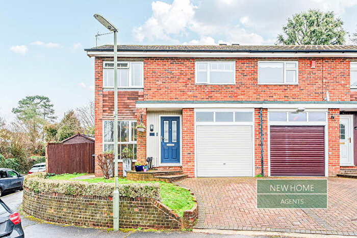 3 Bedroom Semi Detached House For Sale In Castle Close, Bletchingley, Redhill, RH1