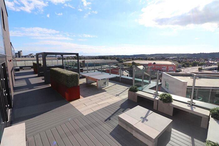 2 Bedroom Flat To Rent In Trade Street, Cardiff, CF10