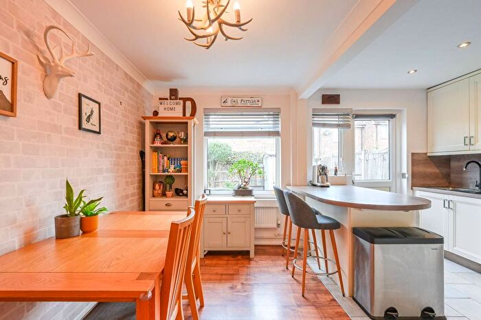 3 Bedroom End Terrace House For Sale In Kirkham Road, Royal Docks, London, E6