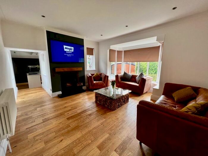 4 Bedroom Detached Bungalow For Sale In Trentham Avenue, Longbenton