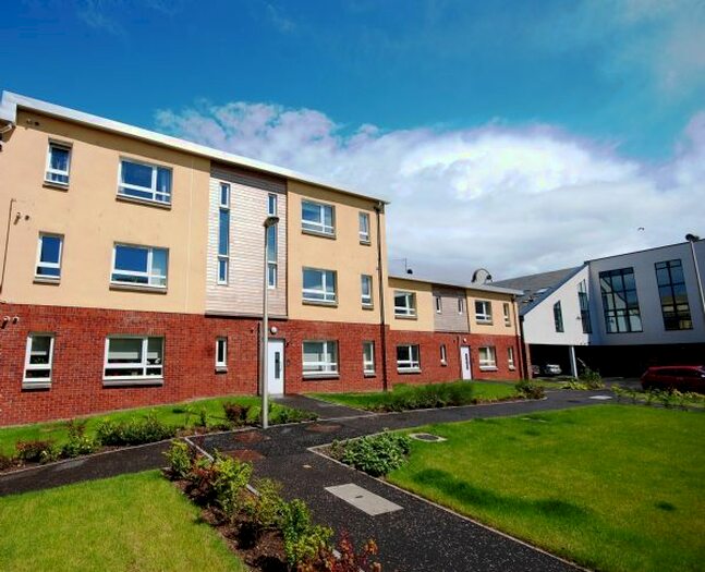 2 Bedroom Flat To Rent In New Mart Place, Chesser, Edinburgh, EH14
