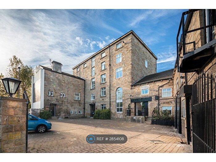2 Bedroom Flat To Rent In Rivermill Court, Kirkstall, LS5