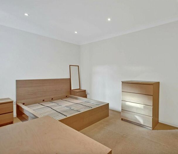 1 Bedroom Flat To Rent In Fairbridge Road, London, N19