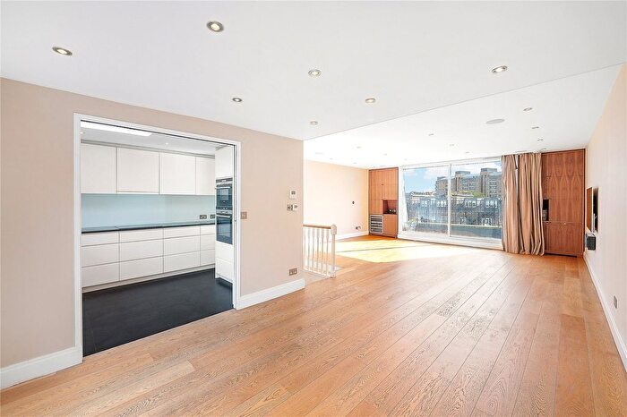 3 Bedroom Flat To Rent In Cornwall Gardens, London, SW7