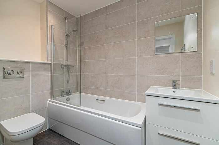 1 Bedroom Apartment To Rent In Hunslet House, Hunslet House, Station Road, , Hunslet House, NN1