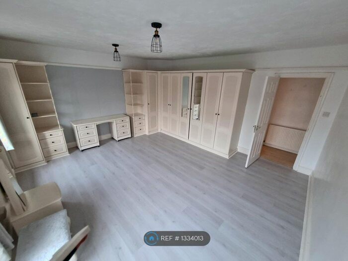 2 Bedroom Flat To Rent In Wath On Dearne, Rotherham, S63