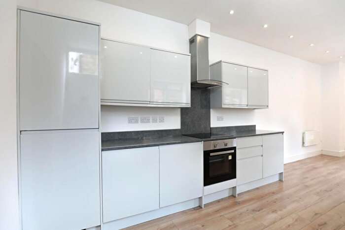 1 Bedroom Apartment For Sale In High St, Burton Latimer, NN15