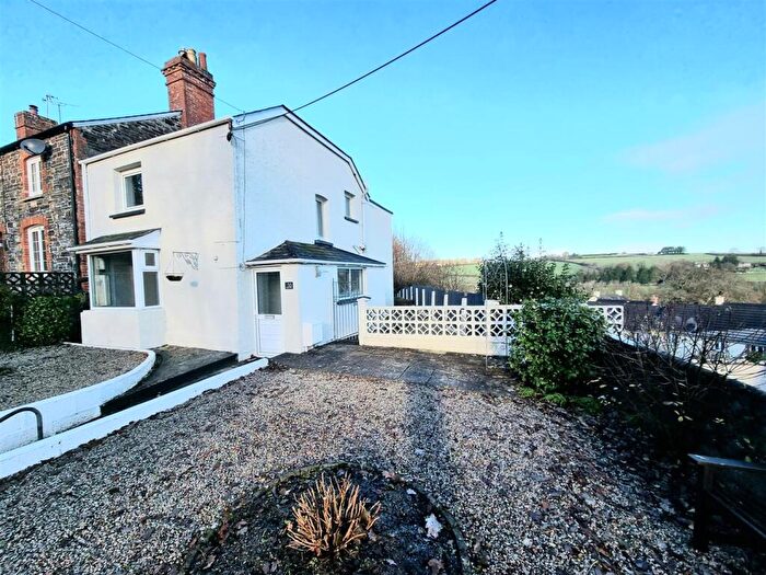 3 Bedroom Cottage For Sale In Kensey View, Launceston, PL15