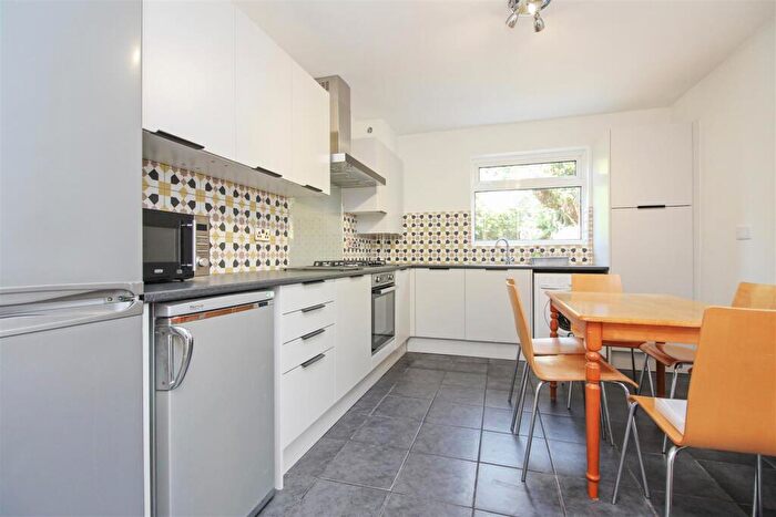 4 Bedroom House To Rent In Sturry Road, Canterbury, Kent, CT1