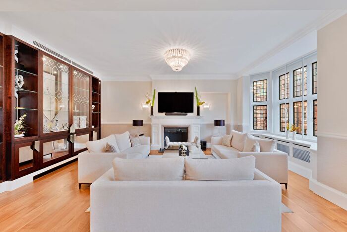 4 Bedroom Flat For Sale In Mount Street, Mayfair, London, United Kingdom, W1K
