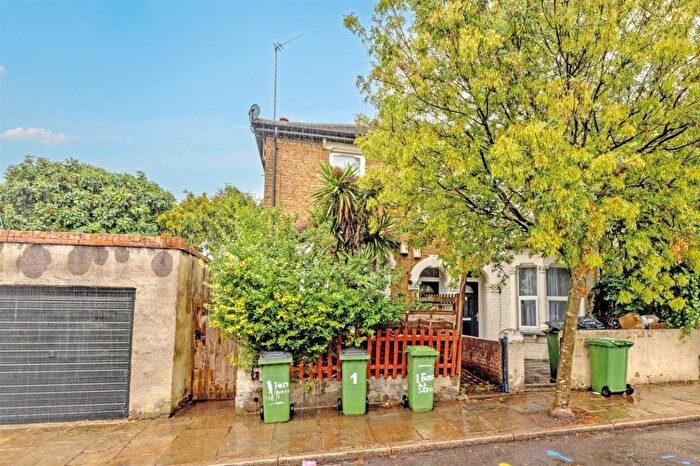 3 Bedroom Block Of Flats For Sale In Fairthorn Road (Flats A And B), London, SE7