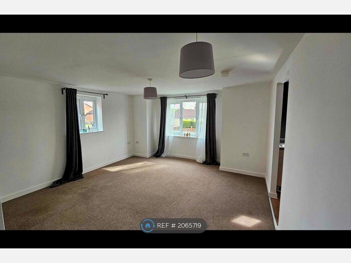2 Bedroom Flat To Rent In Somerton Court, West Midlands, B23