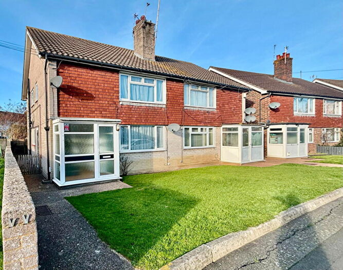 1 Bedroom Flat To Rent In Midhurst Road, Eastbourne, BN22