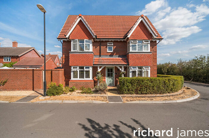3 Bedroom Detached House For Sale In Augustus Close, Swindon, SN25