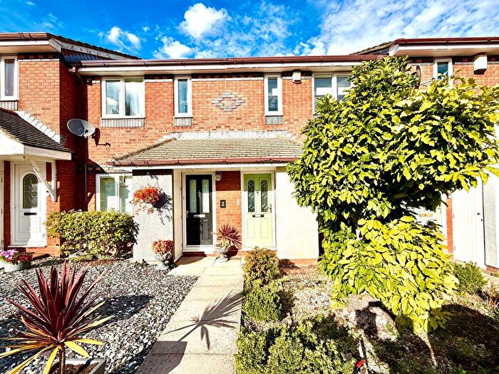 2 Bedroom Property To Rent In Nichols Close, Chessington, Surrey., KT9