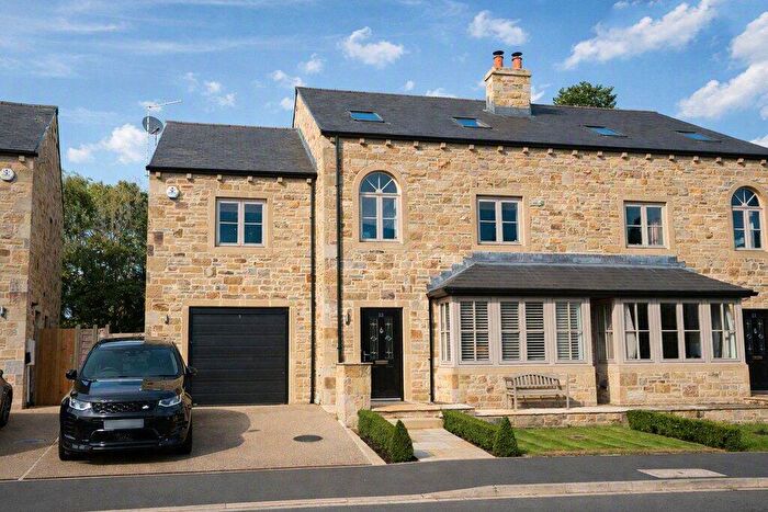 6 Bedroom Semi-Detached House For Sale In Park Croft, Gargrave, BD23