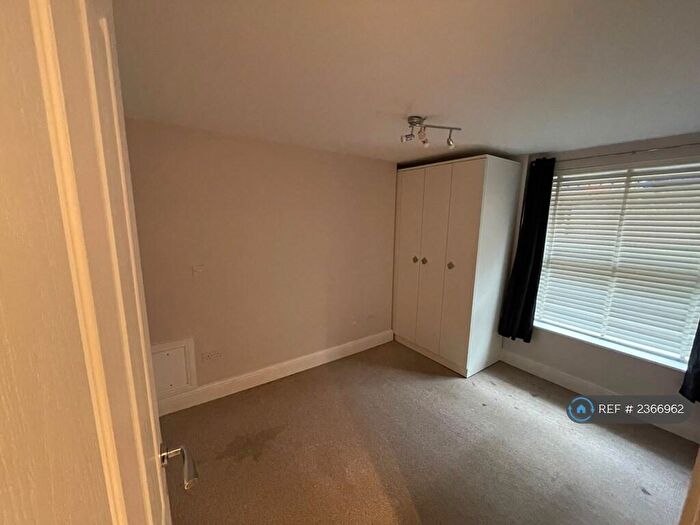 2 Bedroom Flat To Rent In Derngate, Northampton, NN1