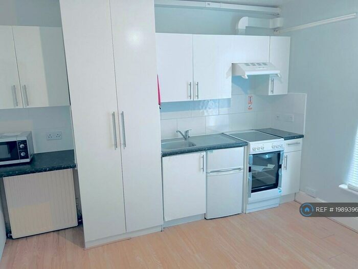 Studio To Rent In Waylen Street, Reading, RG1