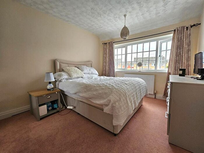 3 Bedroom Semi-Detached House For Sale In Watery Lane, Newent, GL18
