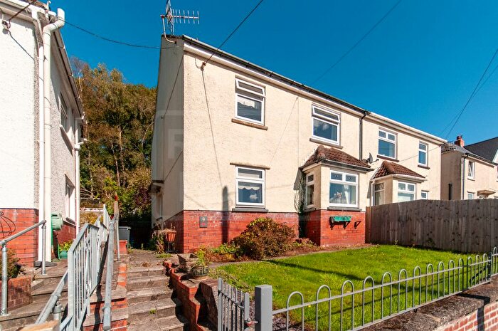 3 Bedroom Semi-Detached House For Sale In Tan Yr Allt, Abercrave, Swansea, SA9