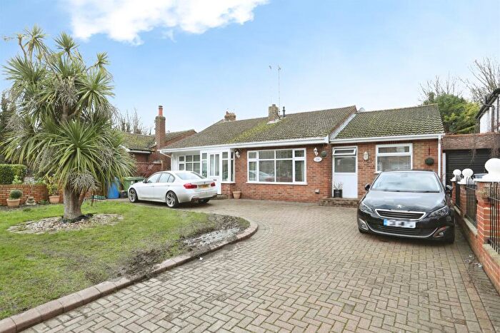 5 Bedroom Detached House For Sale In Chalkwell Road, Sittingbourne, ME10