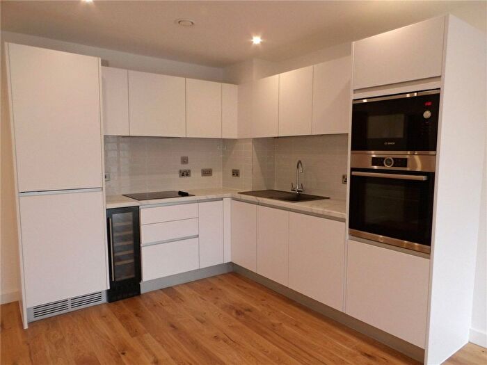 1 Bedroom Flat For Sale In Arden Gate, Communication Row, Birmingham, B15