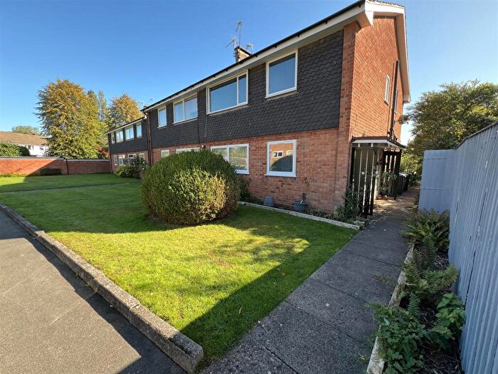 2 Bedroom House To Rent In Ashdown Close, Moseley, Birmingham, B13