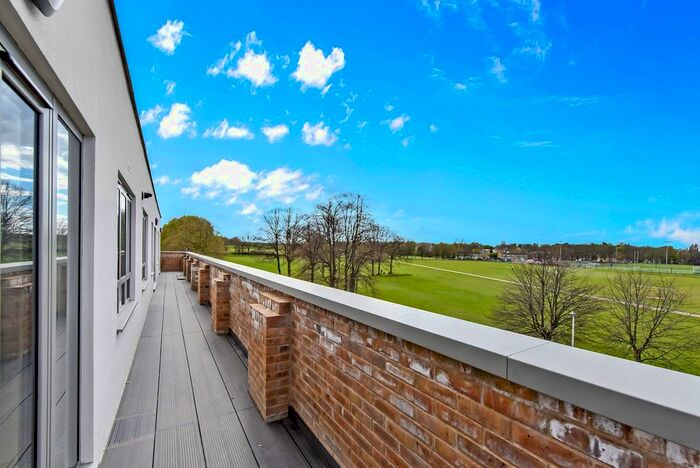 1 Bedroom Flat To Rent In Marlborough Road, Park View, ME7