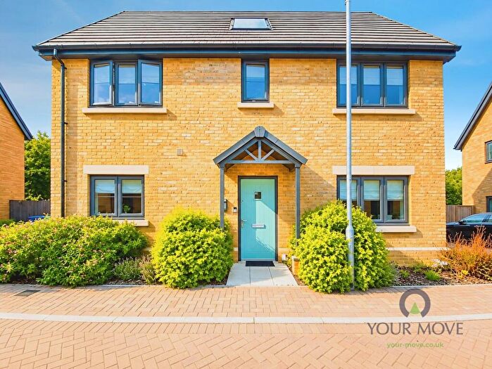 3 Bedroom Detached House For Sale In Fairlake View, Sittingbourne, Kent, ME10