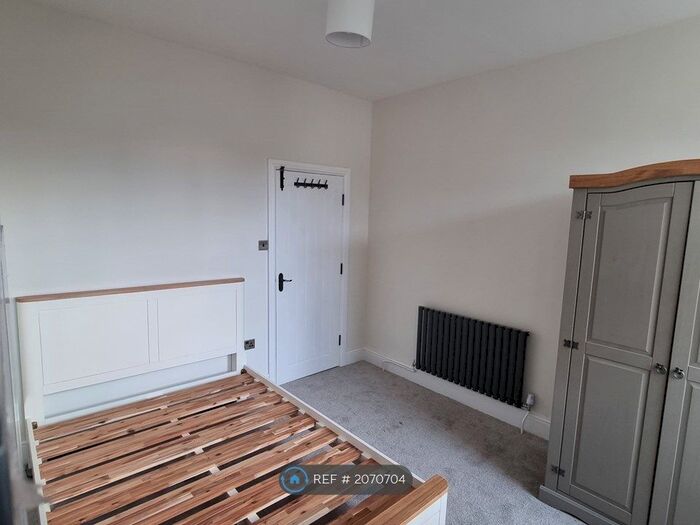 1 Bedroom Flat To Rent In Penrhyn Road, Colwyn Bay, LL29