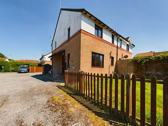 1 Bedroom Terraced House To Rent In Crookham Close, Tadley, RG26