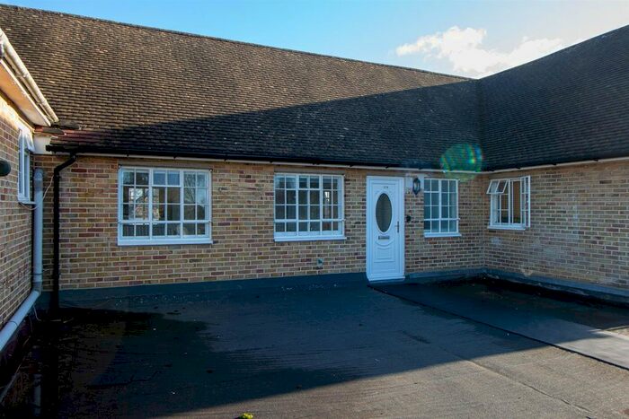 2 Bedroom Flat To Rent In High Street, Lindfield, RH16