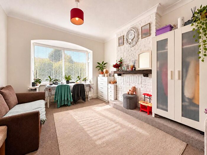 3 Bedroom Terraced House For Sale In Fernbrook Crescent, London, SE13