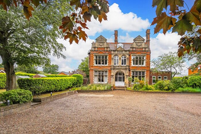 3 Bedroom Flat For Sale In Yarmouth Road, North Walsham, NR28