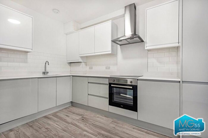 1 Bedroom Apartment To Rent In Woodhouse Road, North Finchley, London, N12