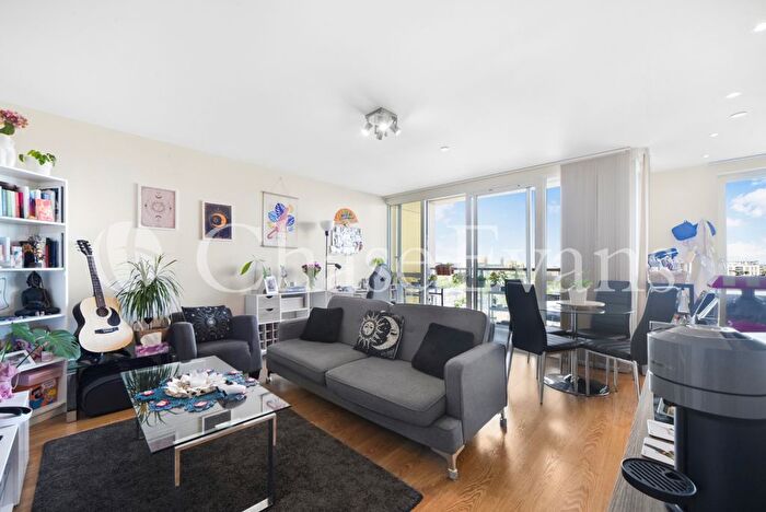 1 Bedroom Flat To Rent In Panoramic Tower, Hay Currie Street, Poplar, London, E14