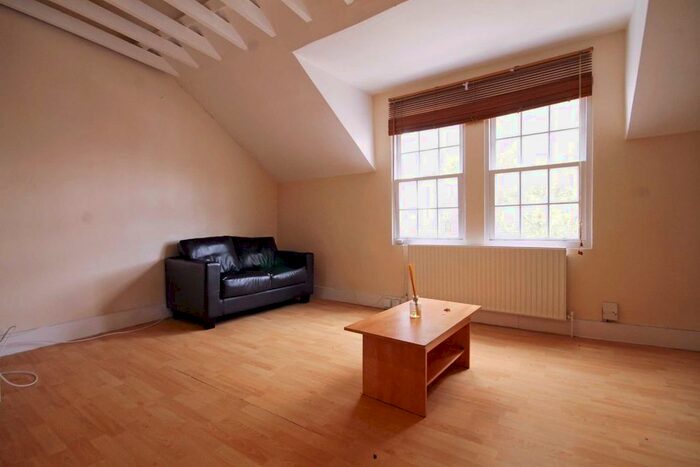1 Bedroom Flat To Rent In Endsleigh Road, London W13