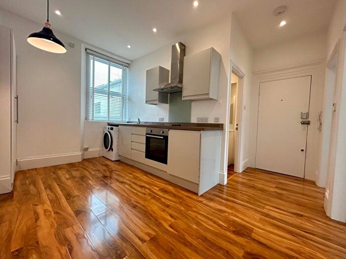 1 Bedroom Flat To Rent In Benbow Street, Plymouth, PL2