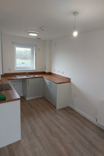 2 Bedroom Flat To Rent In Briggers Brae, EH30