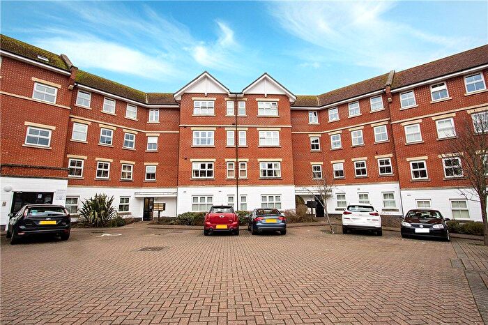 2 Bedroom Flat To Rent In Bell Chase, Aldershot, GU11