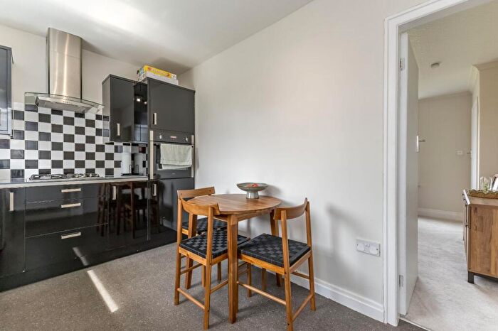 2 Bedroom Terraced House For Sale In Paris, Scholes, Holmfirth, HD9